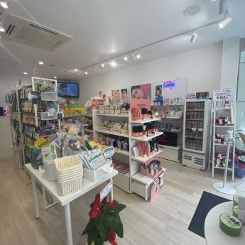 Choa 1004 お店紹介 奈良もちいどのセンター街 奈良町へとつながる歴史ある商店街